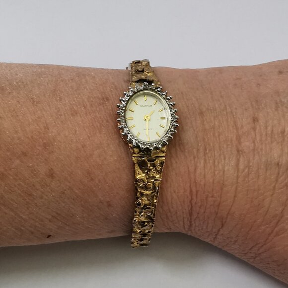 Vtg Waltham Ladies 15mm Watch Gold Nugget Style Band w Diamonds- RUNS - Picture 10 of 15